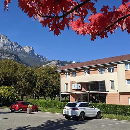 Le Domaine Des Fontaines - Hotel & Petit Dejeuner Bernin ภายนอก รูปภาพ